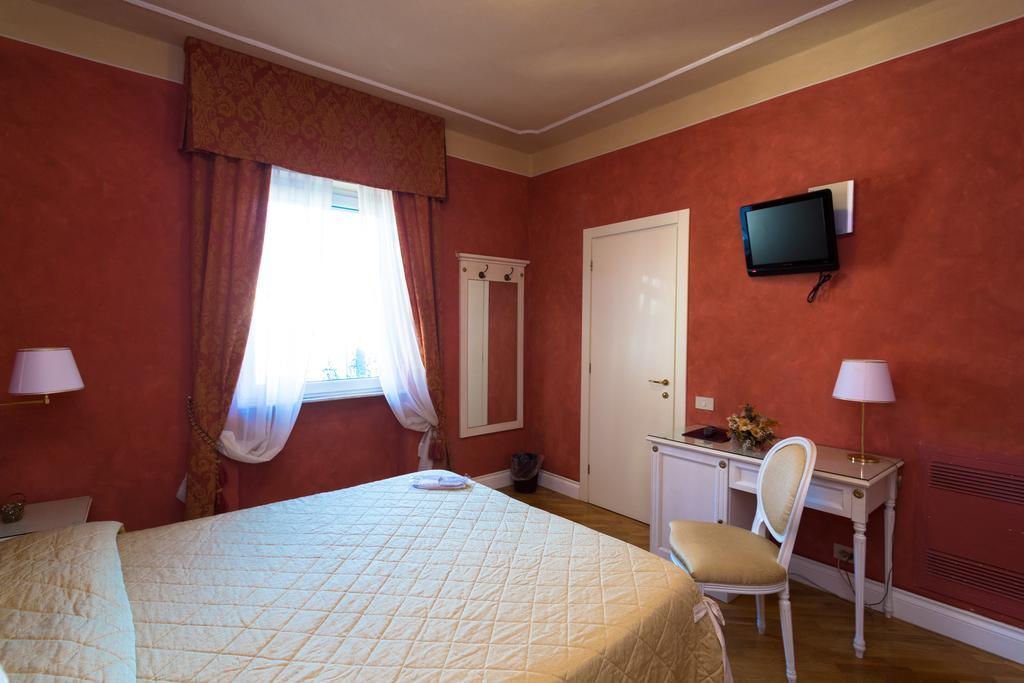 Hotel Gennarino Livorno Camera foto