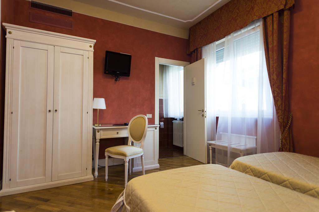 Hotel Gennarino Livorno Camera foto