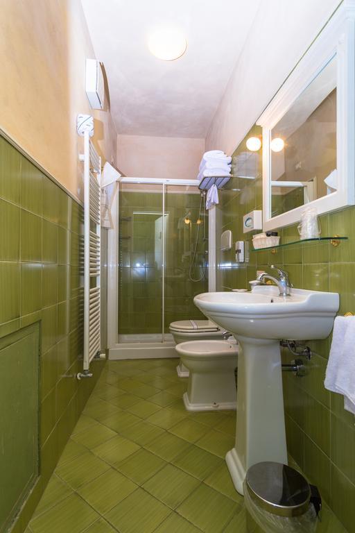 Hotel Gennarino Livorno Esterno foto