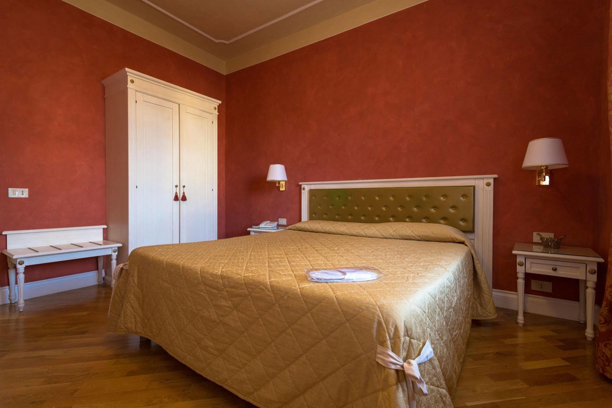 Hotel Gennarino Livorno Esterno foto